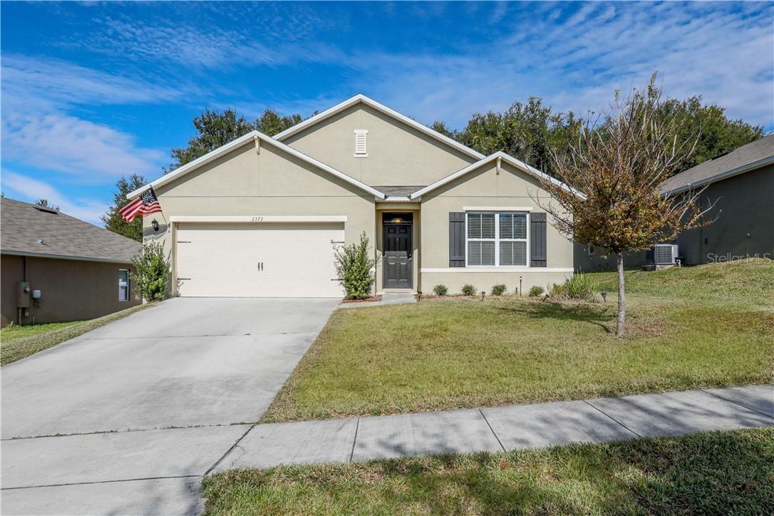 2372 Valhalla Dr., Tavares, FL 32778