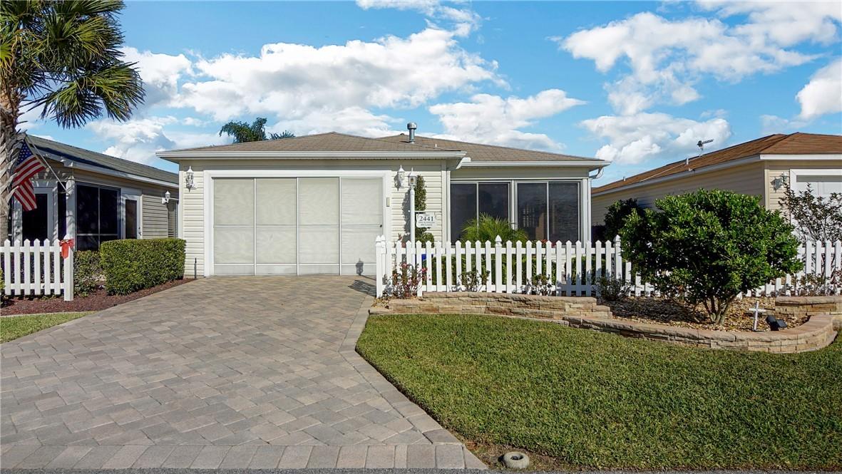 2441 Laurel Bay Ln., The Villages, FL 32162