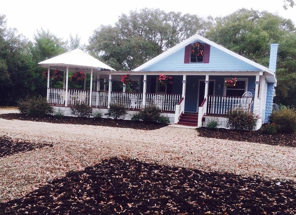 300 N Rhodes St., Mount Dora, FL 32757