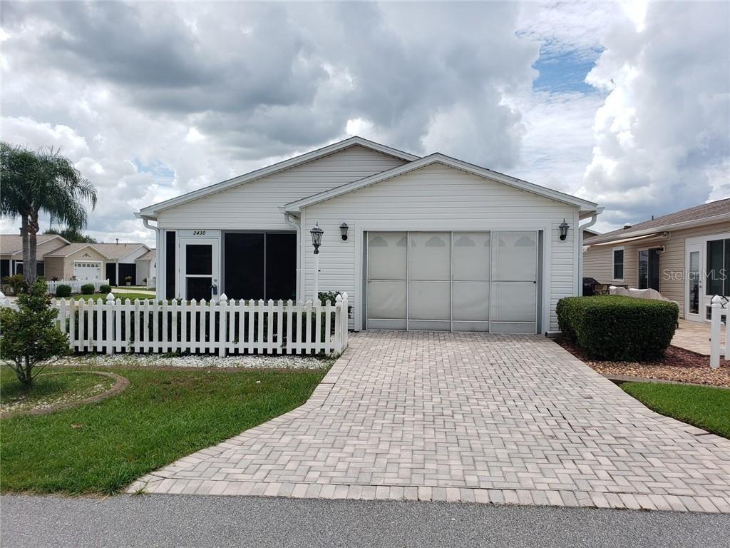 2430 Laurel Bay Ln., The Villages, FL 32162