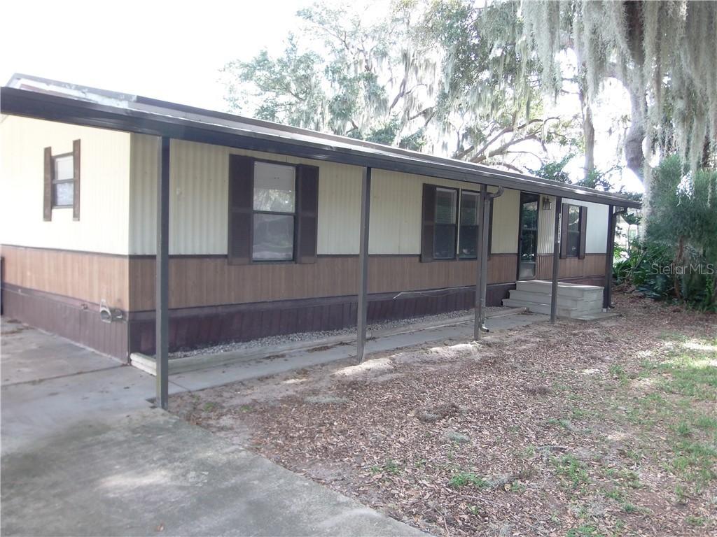 31548 Gladys Ln., Tavares, FL 32778