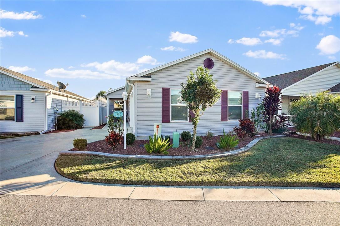 1962 Carrotwood St., The Villages, FL 32163