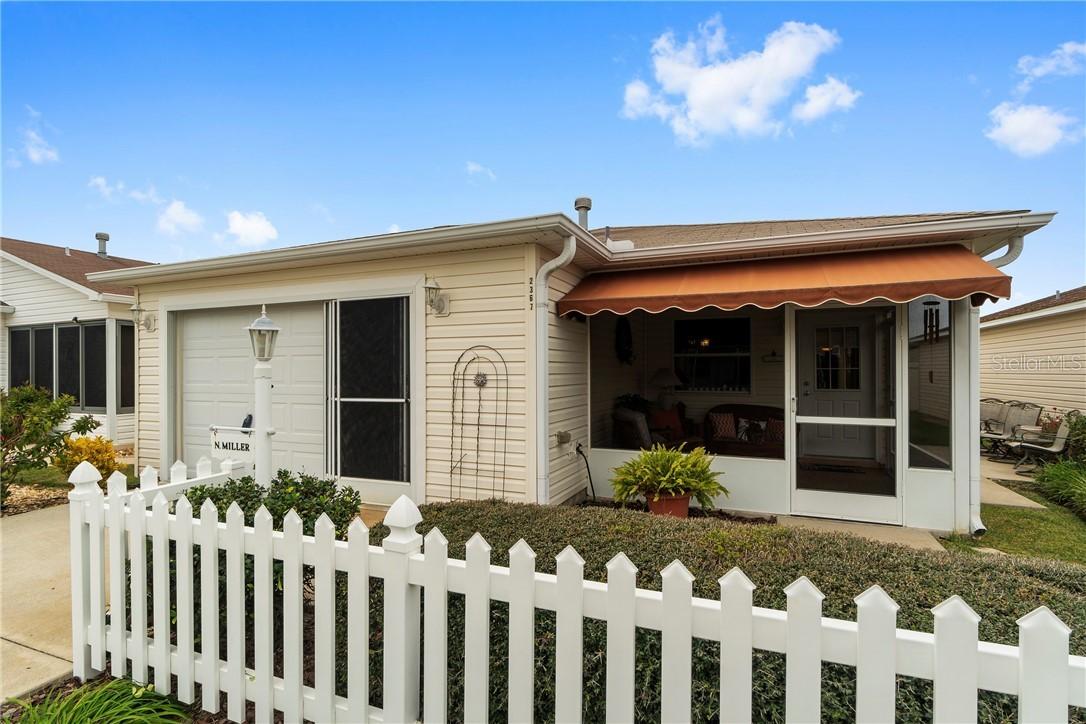 2367 Baton Pl., The Villages, FL 32162