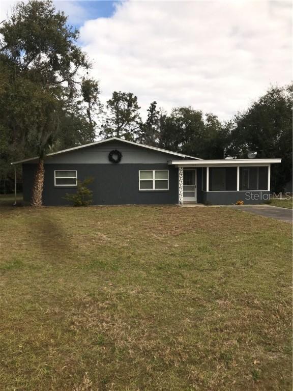 303 E Clifford St., Tavares, FL 32778