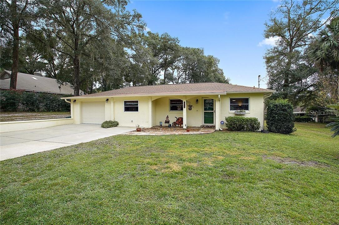 25316 Carnoustie Dr., Sorrento, FL 32776