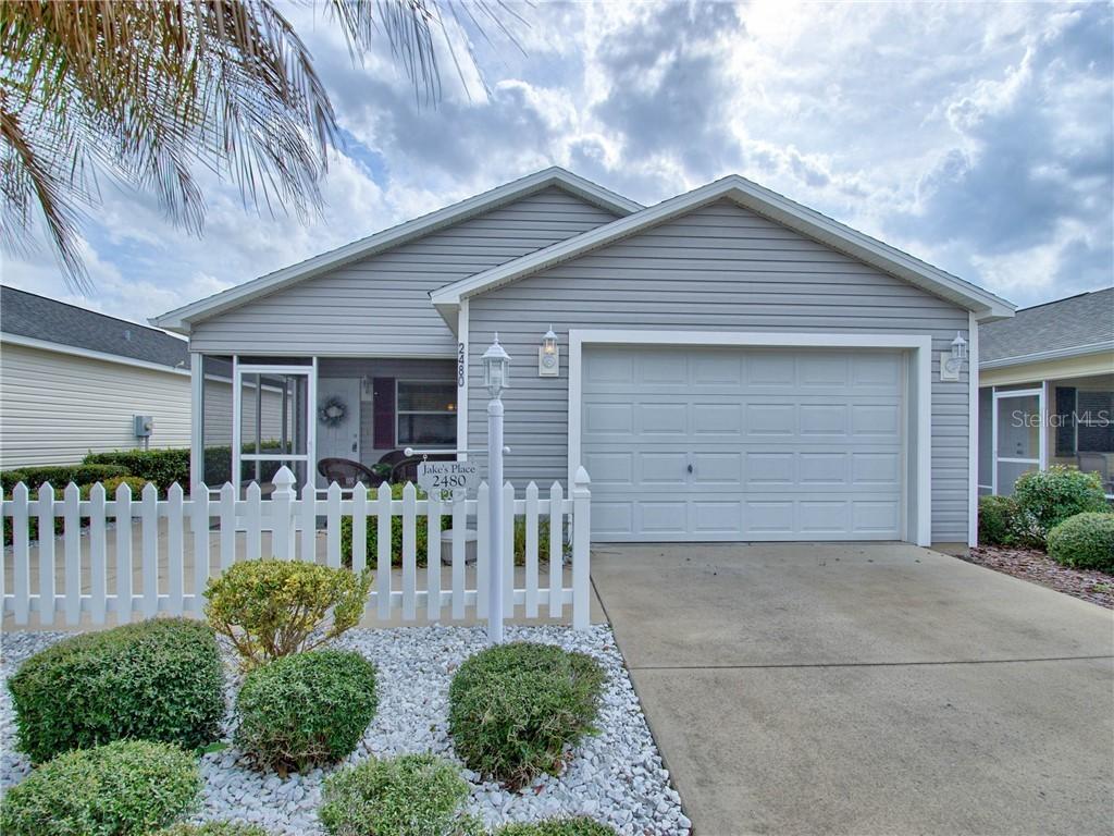 2480 Cedar Key Ln., The Villages, FL 32162