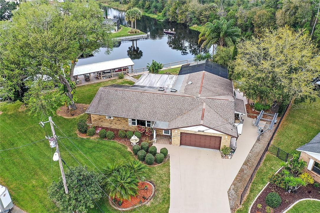 26648 E Cove Dr., Tavares, FL 32778