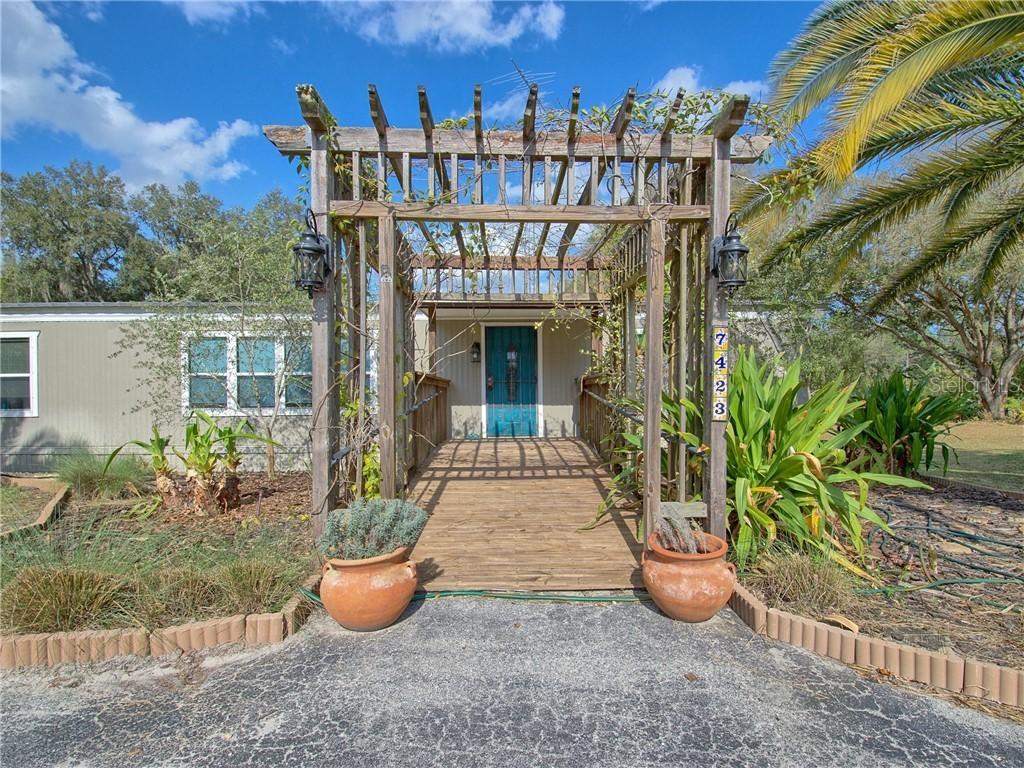 7423 Cr 247, Lake Panasoffkee, FL 33538