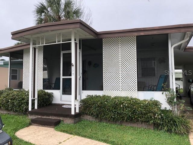 177 Parkland Dr., Eustis, FL 32726