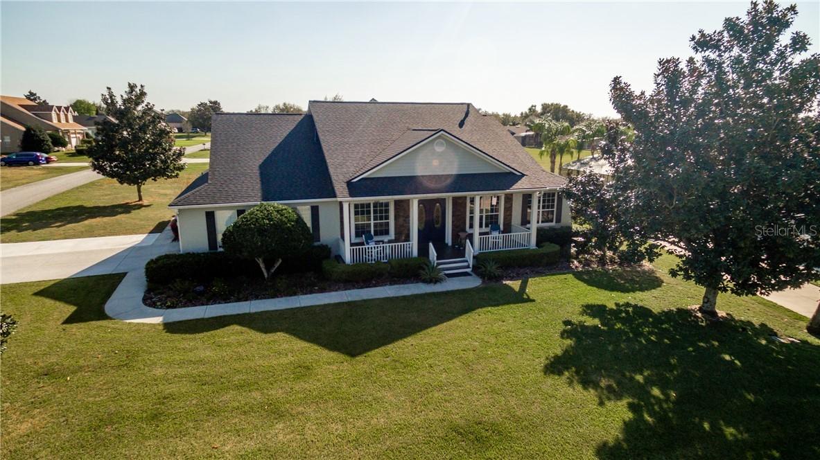 32332 Oak Canopy Dr., Sorrento, FL 32776