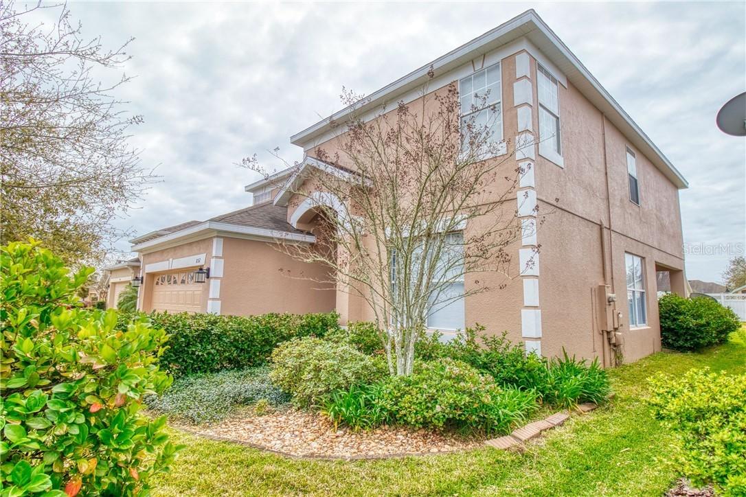 852 Haring Ln., Mount Dora, FL 32757