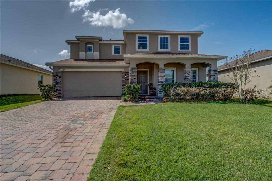 34107 Alameda Dr., Sorrento, FL 32776