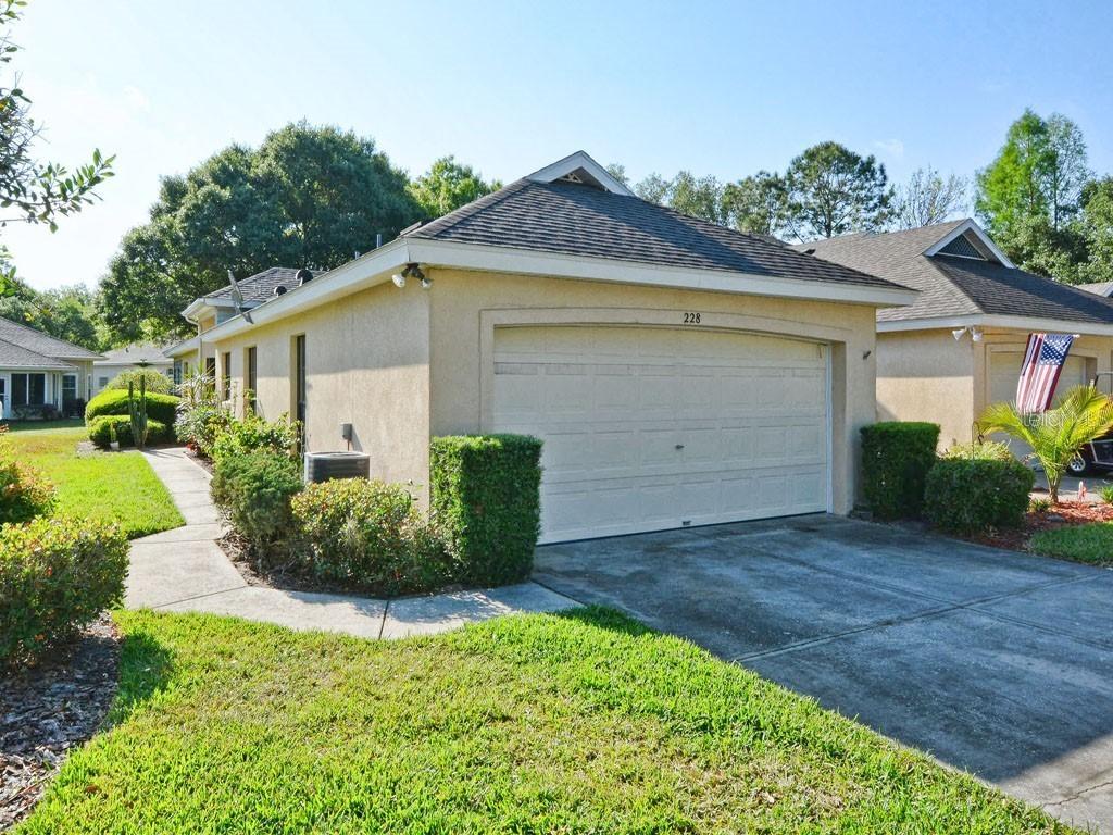 228 Juniper Way, Tavares, FL 32778