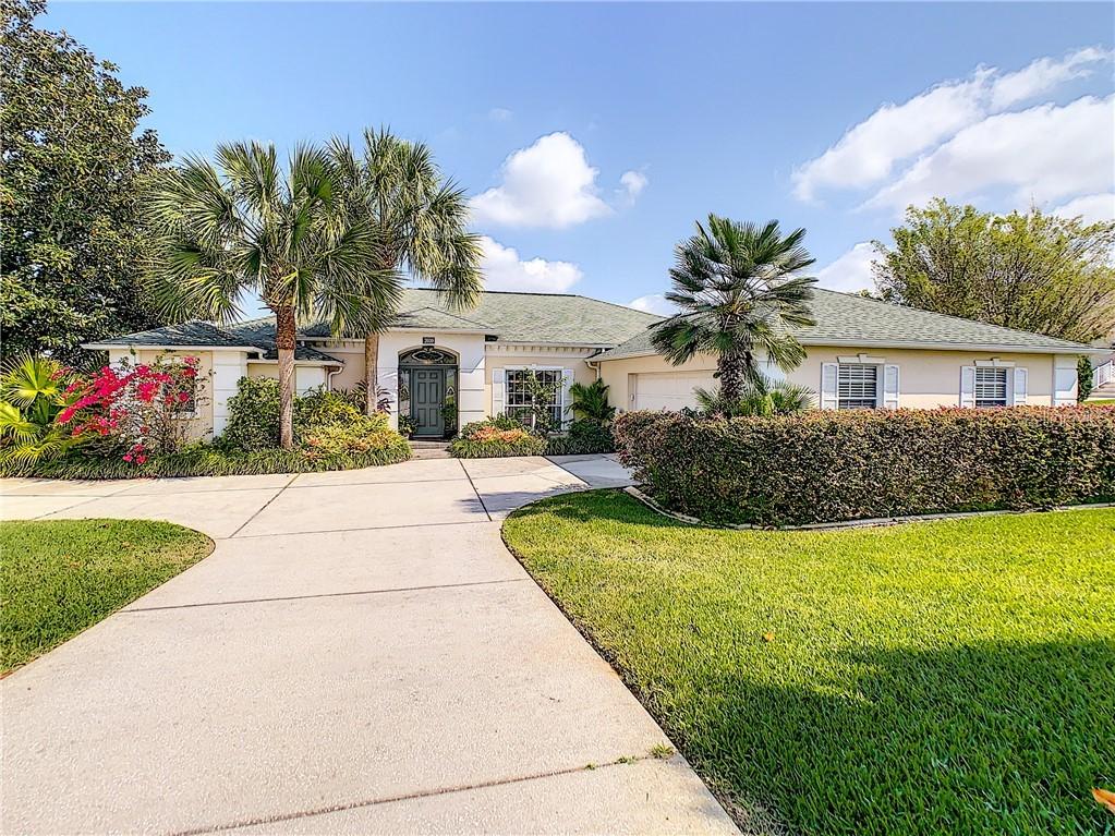 2039 Droylsden Ln., Eustis, FL 32726