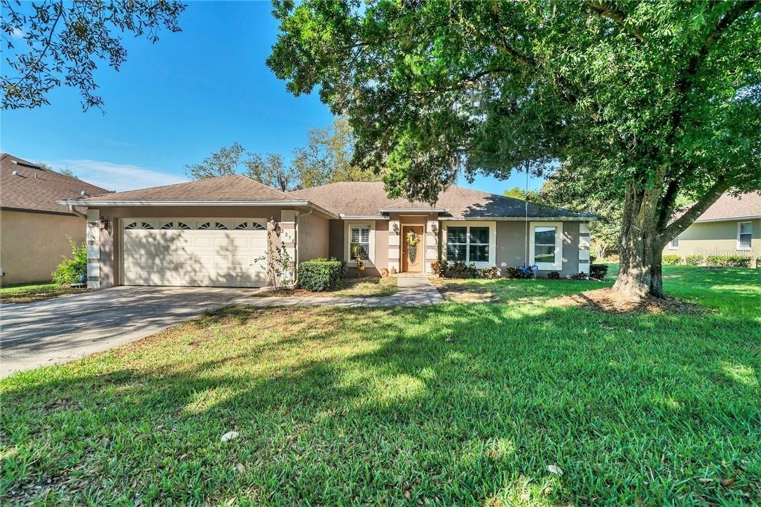 2294 Lakeview Ave., Clermont, FL 34711
