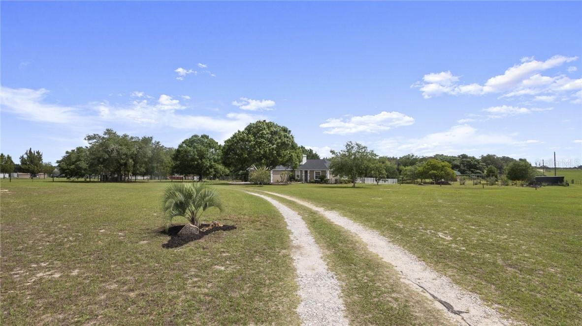 830 Painted Horse Ln., Groveland, FL 34736