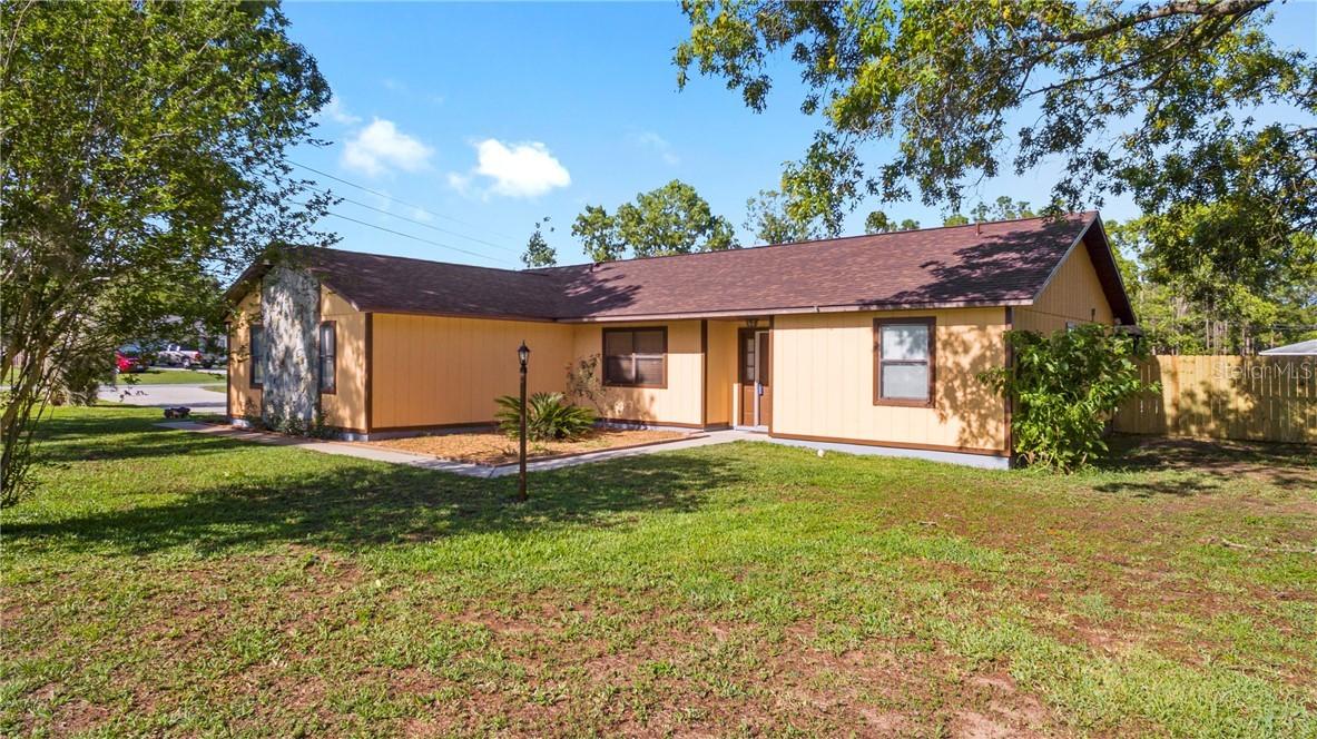 2 Fir Trail Way, Ocala, FL 34472