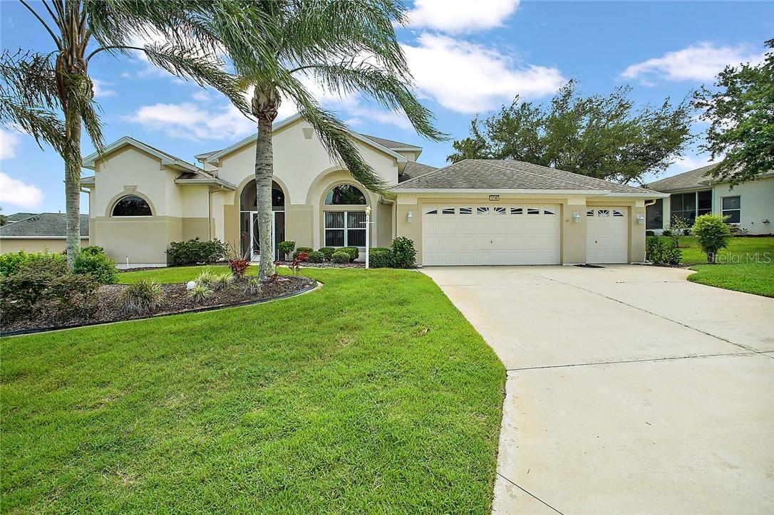 5740 Bounty Cir., Tavares, FL 32778