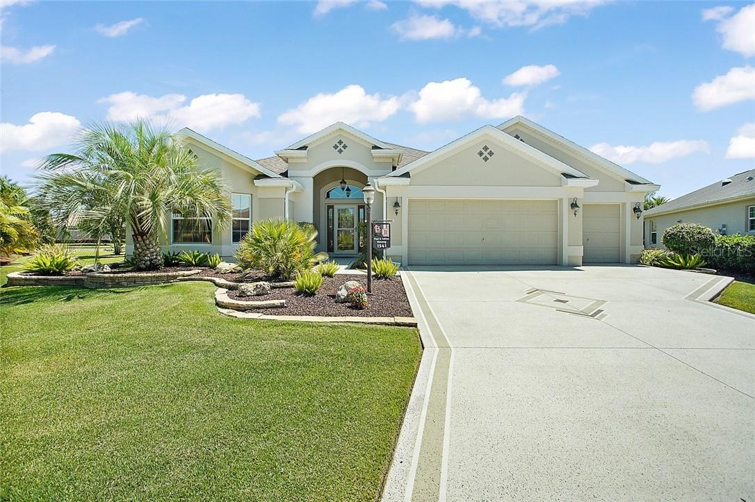 1541 Resthaven Way, The Villages, FL 32163