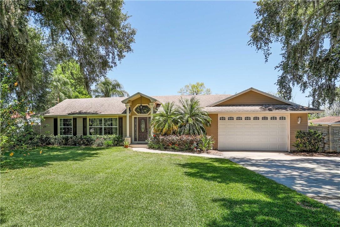 28236 Tammi Dr., Tavares, FL 32778