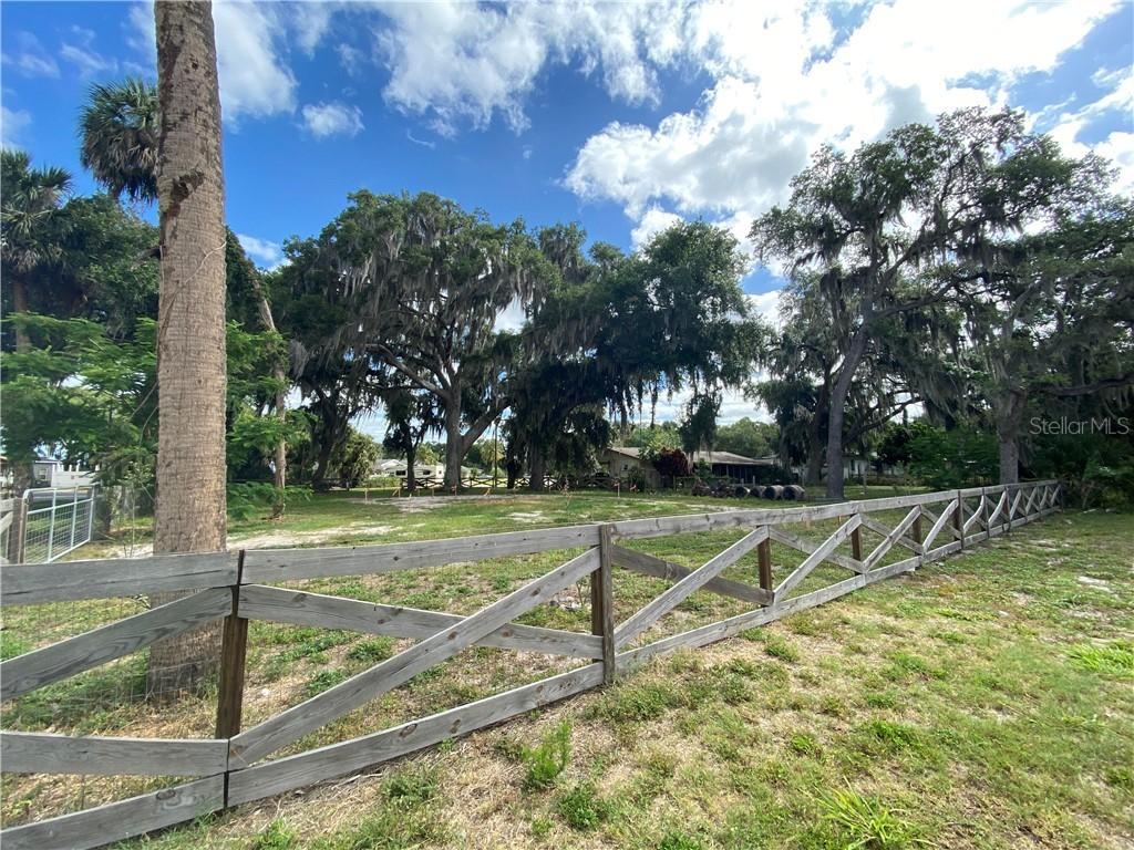 1097 Lake Shore Blvd., Tavares, FL 32778