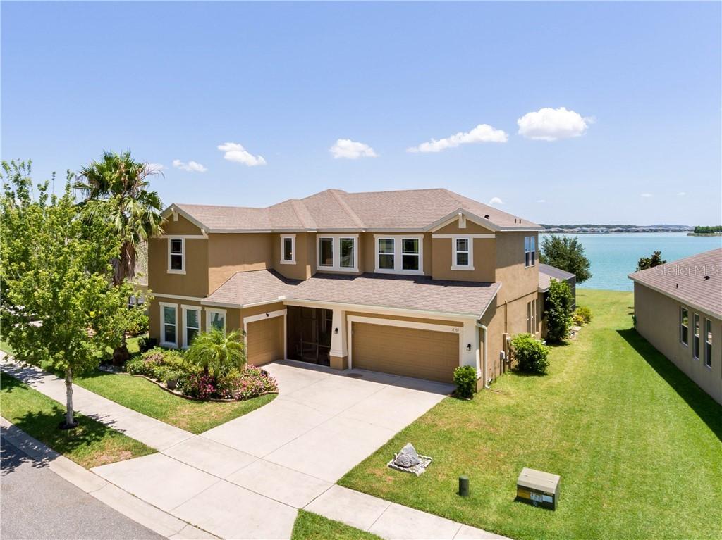 279 Blue Cypress Dr., Groveland, FL 34736