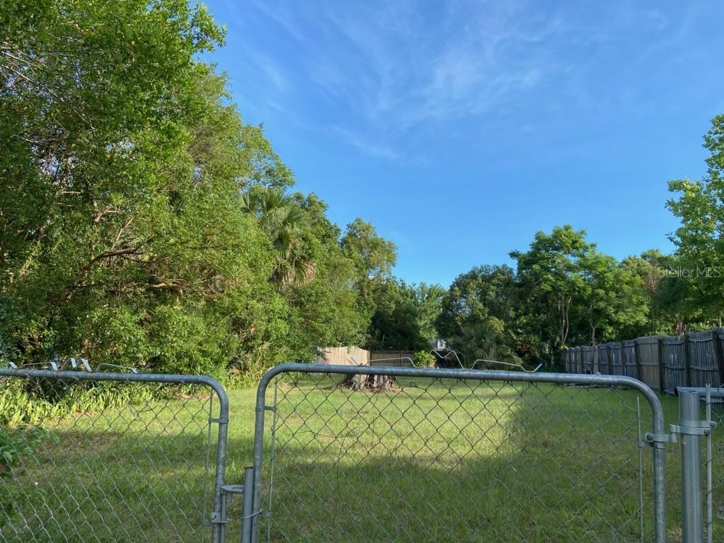 E 3rd Ave., Mount Dora, FL 32757