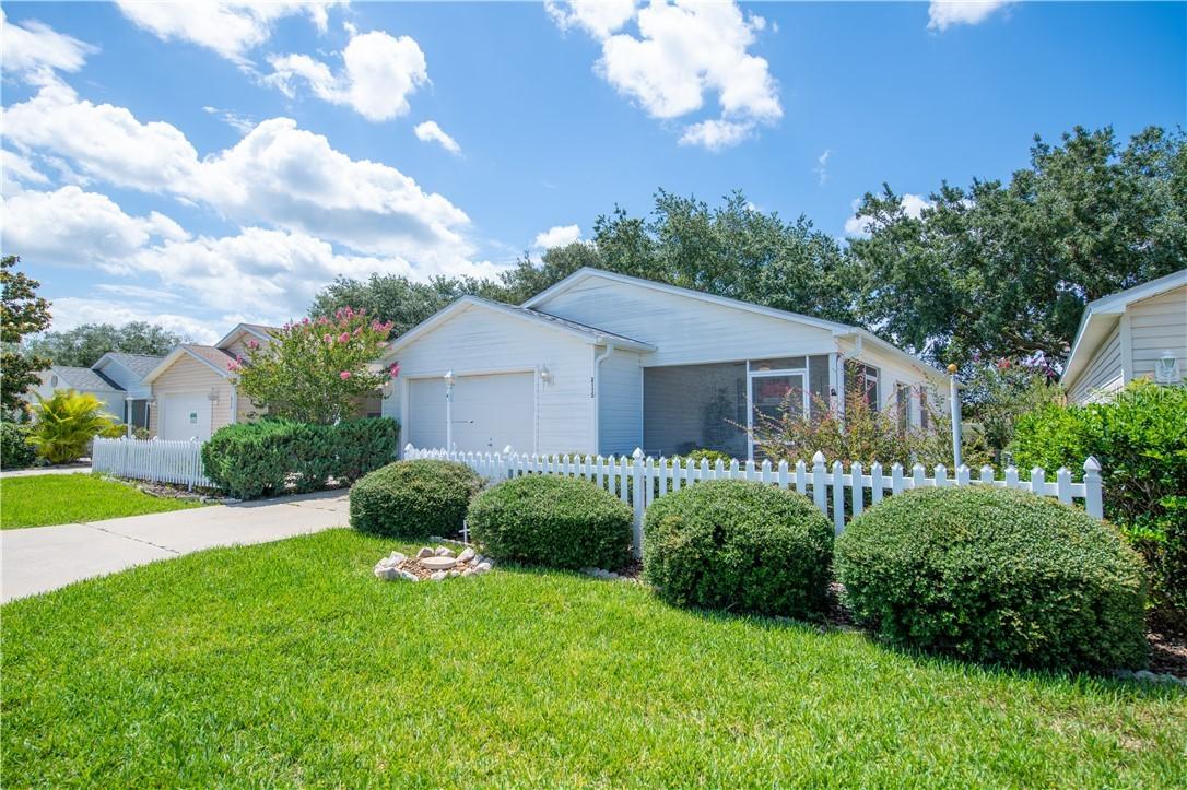 2115 Escobar Ave., The Villages, FL 32159