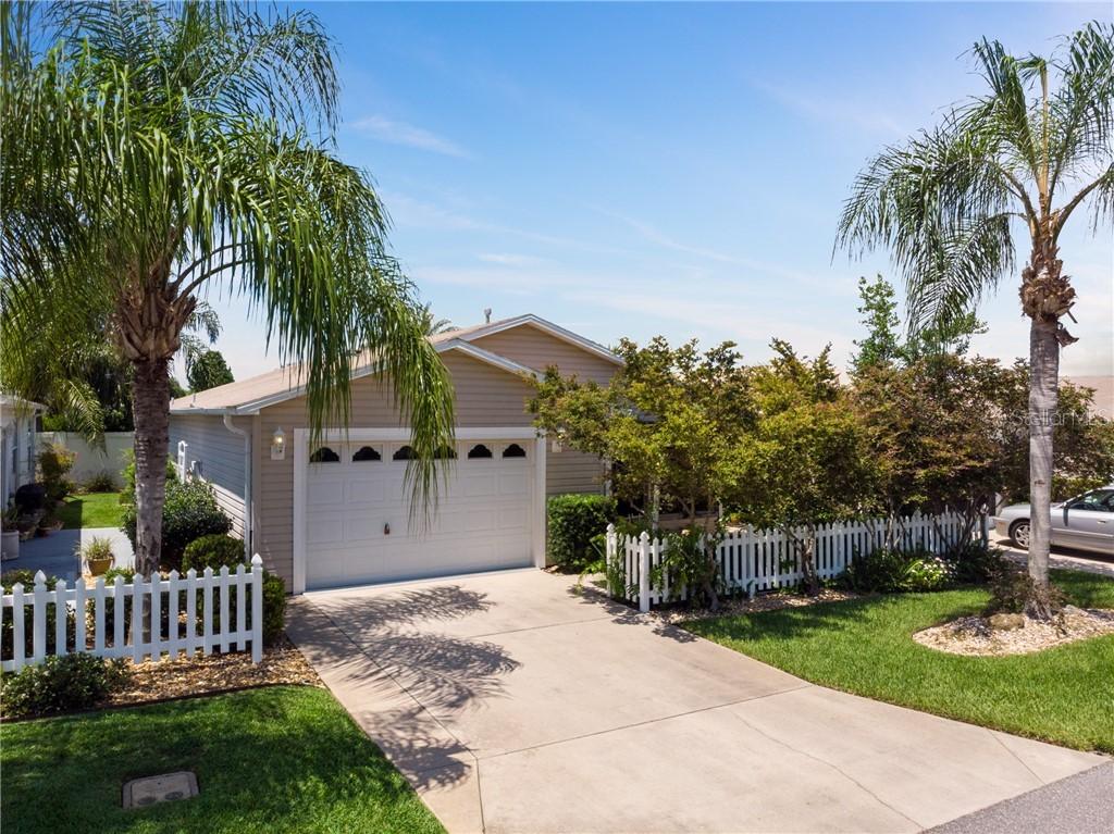 2387 Baton Pl., The Villages, FL 32162