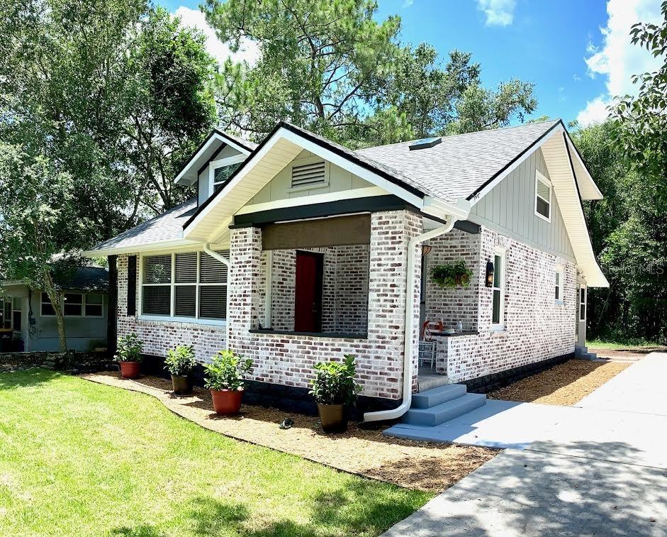 1451 N Donnelly St., Mount Dora, FL 32757