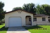 706 N New Hampshire Ave., Tavares, FL 32778