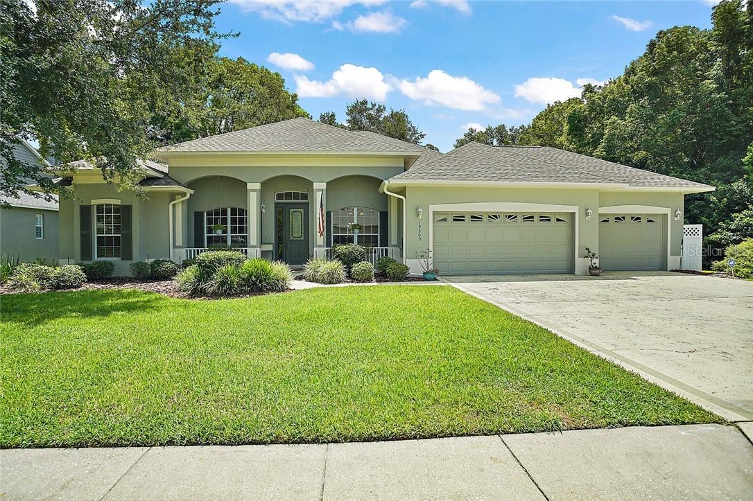 19509 Spring Oak Dr, Eustis, FL 32736