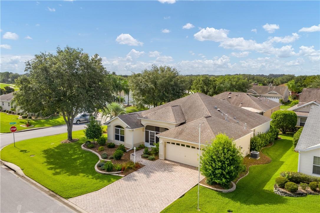 2316 Mayhurst Ln., The Villages, FL 32162