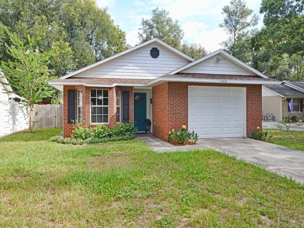 25825 Pinehurst St., Sorrento, FL 32776