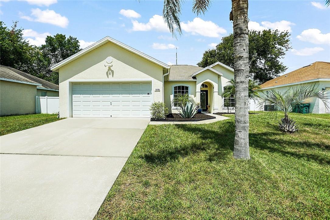 209 Bluff Pass Dr., Eustis, FL 32726