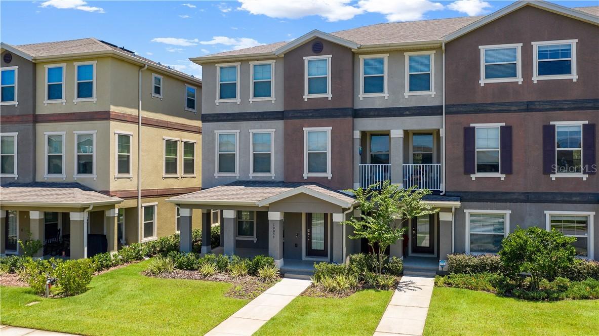 10033 Town Lake Dr, Orlando, FL 32832