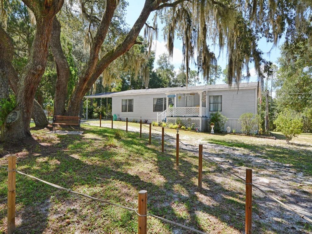 19930 Azalea Rd., Altoona, FL 32702