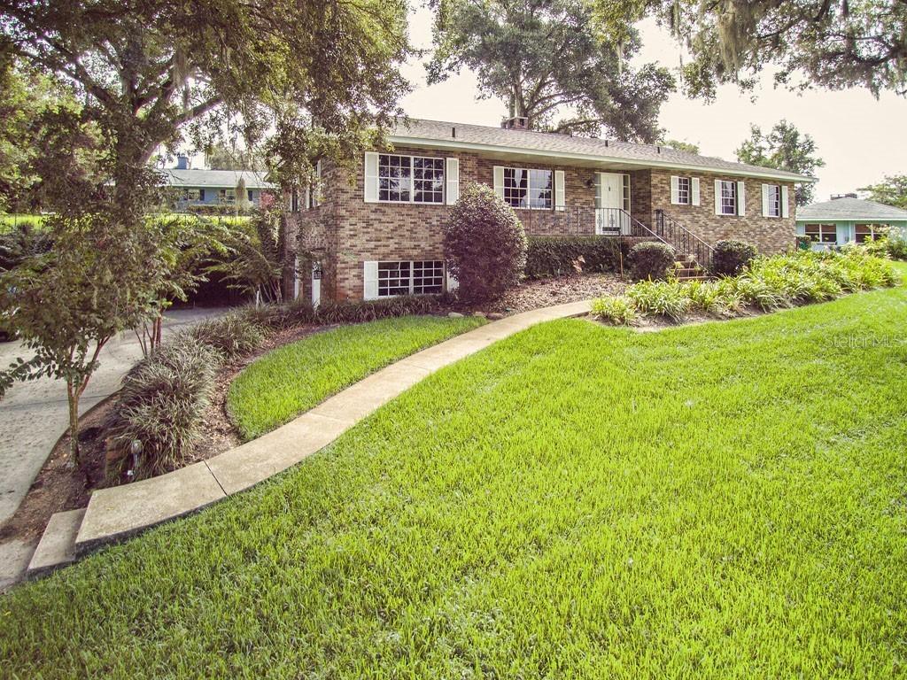 1625 Buena Vista Dr., Eustis, FL 32726