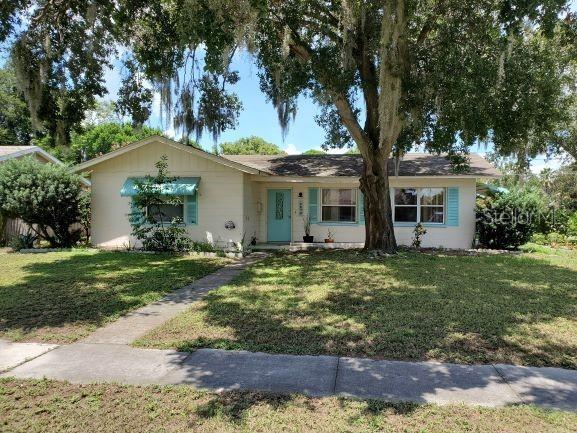 2433 Washington Rd., Mount Dora, FL 32757