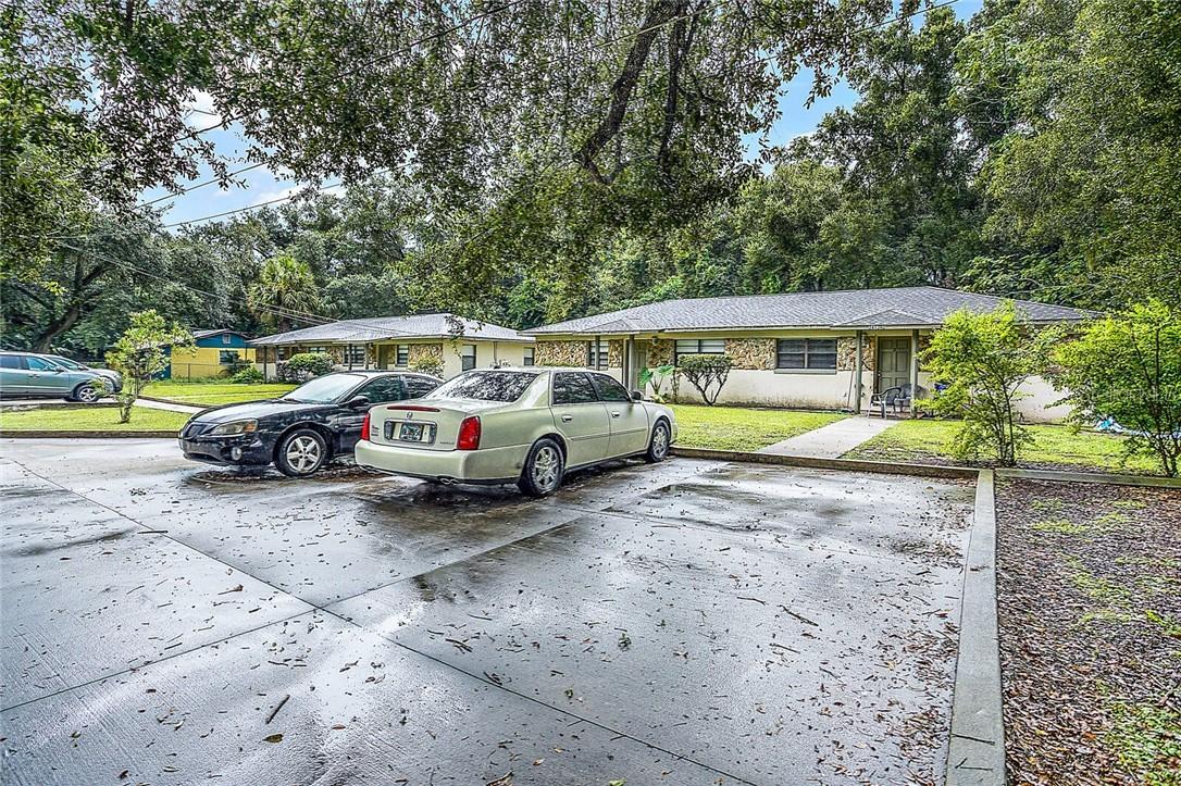 2411, 2413 (4 Units) Virginia Dr., Leesburg, FL 34748