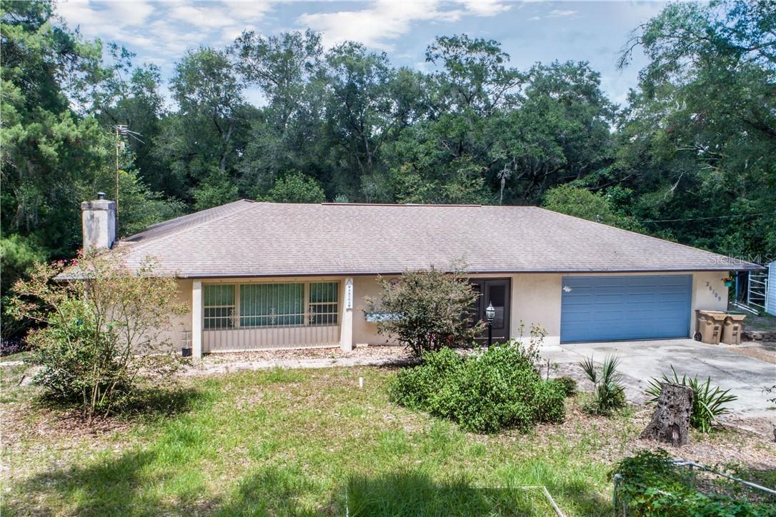 26109 Sackamaxon Dr., Sorrento, FL 32776