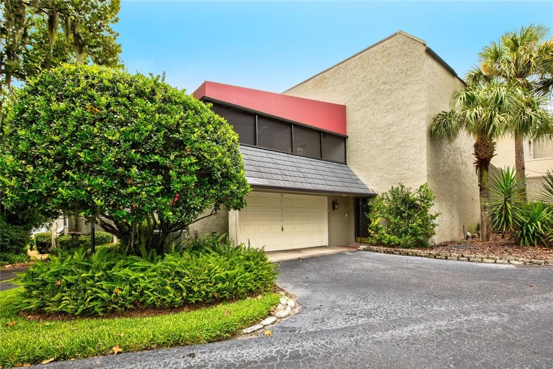 701 Helen St., Mount Dora, FL 32757