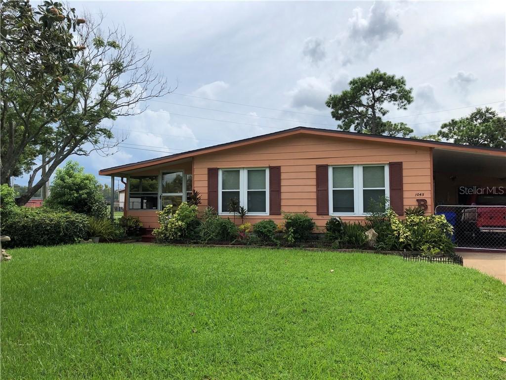 1045 Capella Dr., Tavares, FL 32778