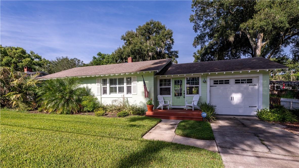 1221 Hilltop Dr., Mount Dora, FL 32757