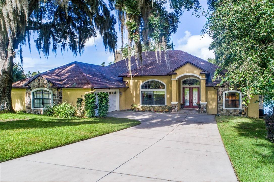 2882 E Crooked Lake Dr., Eustis, FL 32726