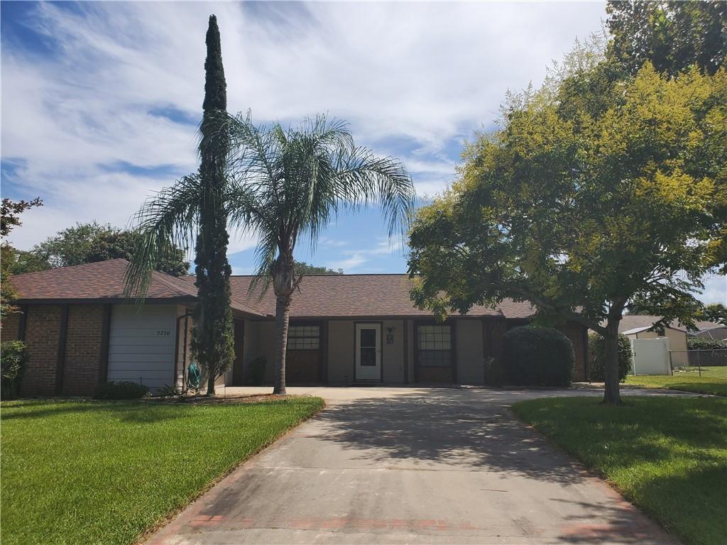 5220 Royal Oak Dr., Fruitland Park, FL 34731