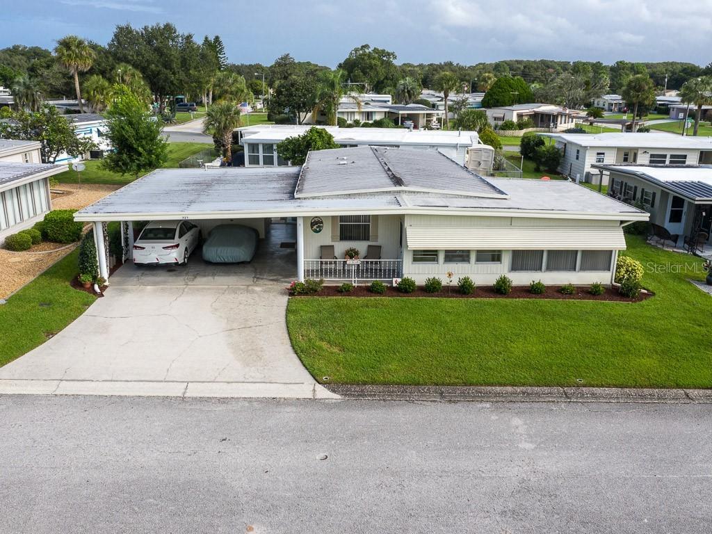 729 Seahawk Ln., Tavares, FL 32778