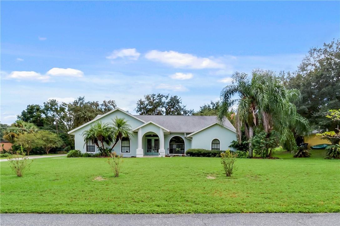 205 E Croton Way, Howey In The Hills, FL 34737