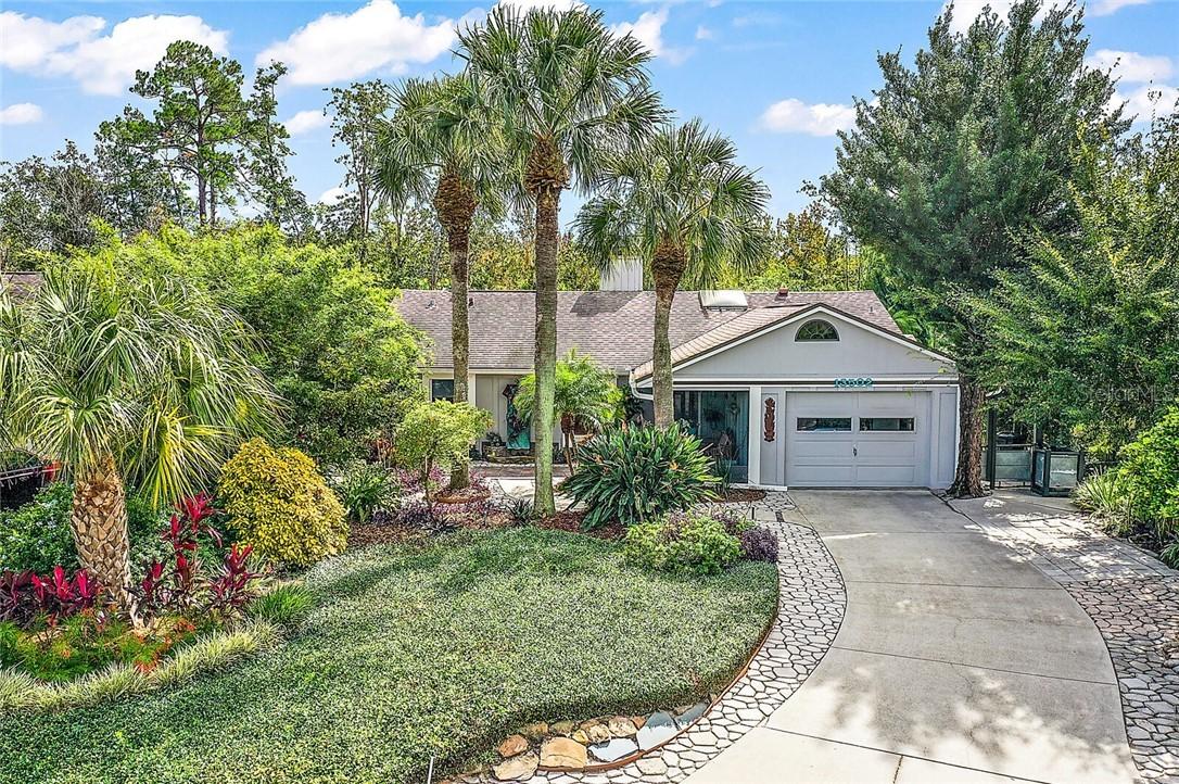 13502 Country Club Dr., Tavares, FL 32778