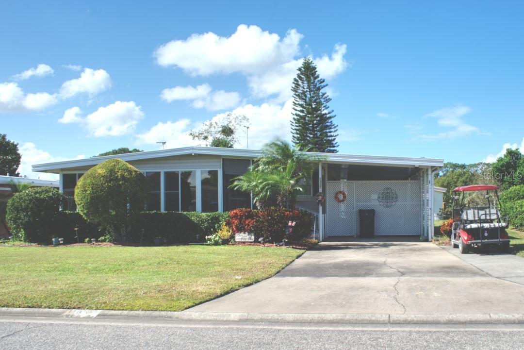 1337 Nassau Cir., Tavares, FL 32778